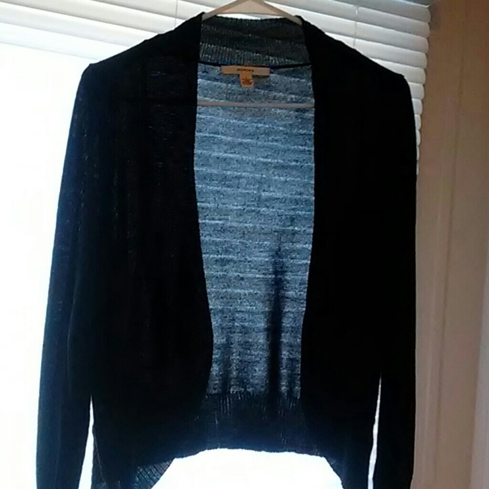Long sleeve short waist cardigan